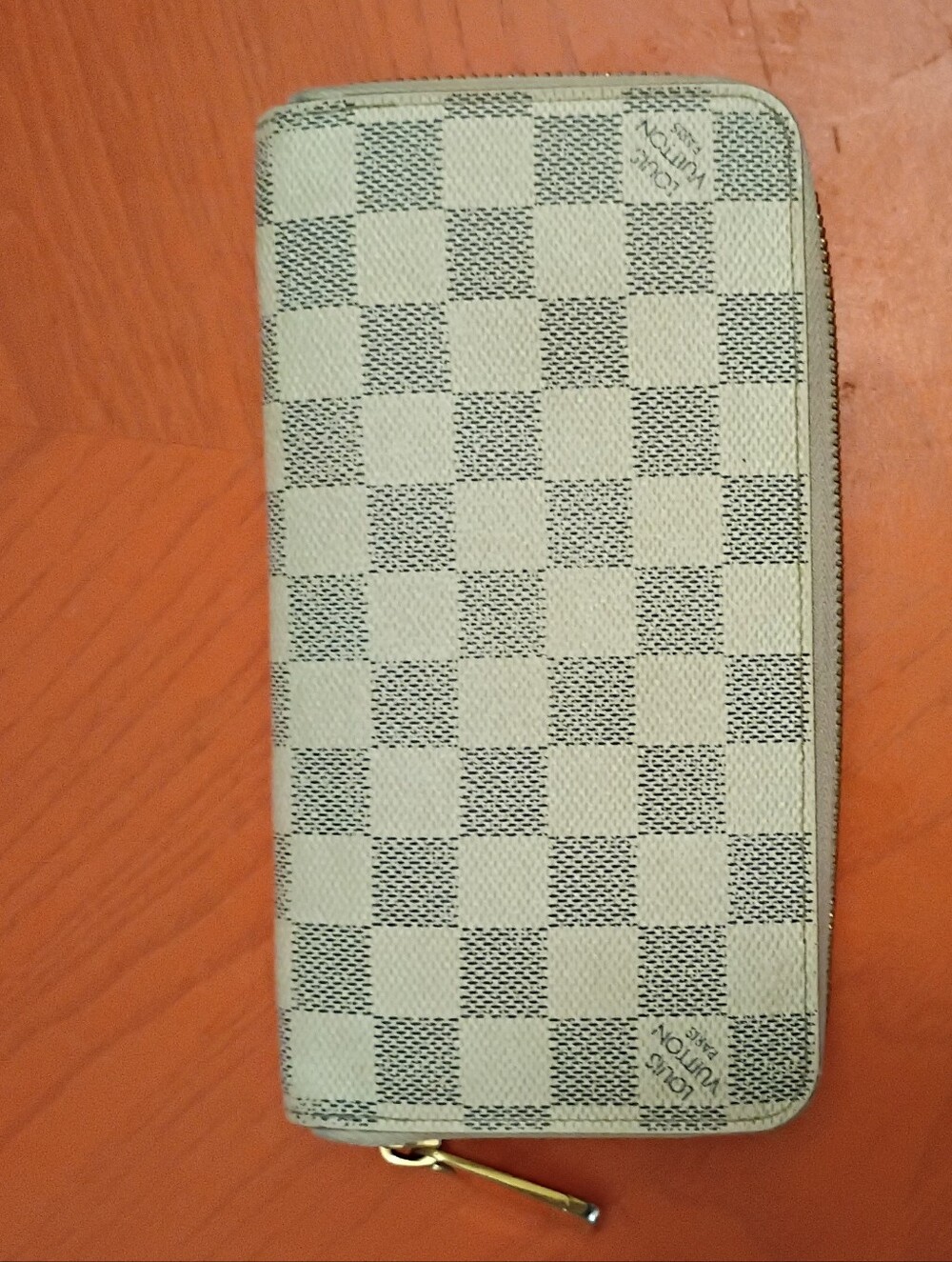 Louis Vuitton Damier Azur Zip Around Wallet - Cream & Light Gray